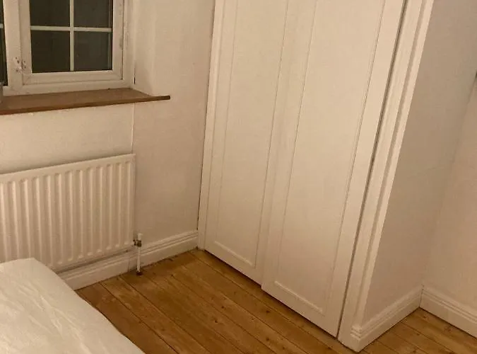 Entire Terraced Two Story Redbrick House With Parking In Secluded Cul De Sac * Dublin